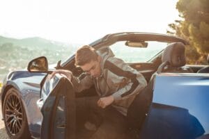 Menyewa Mobil Mewah Saat Liburan di Bali, Ini Tipsnya Agar Tidak Kecewa