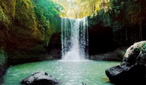 Suwat Waterfall Bali Tempat Healing Terbaik dengan Keindahan Paripurna