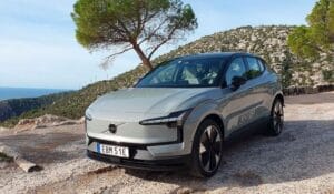 Volvo EX30, Mobil Mungil dengan Performa Terbaik