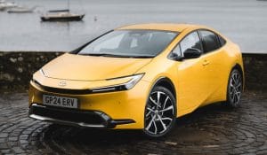 Toyota Prius: Kelebihan, Harga, dan Spesifikasi Lengkap