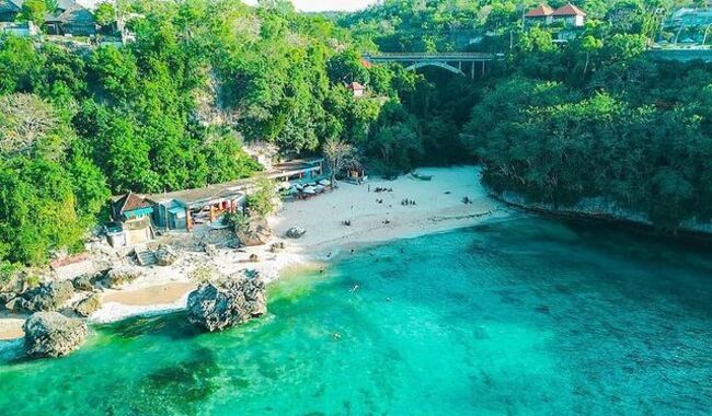 Pantai Labuan Sait: Destinasi Wisata yang Pernah Menjadi Latar Pengambilan Film Hollywood