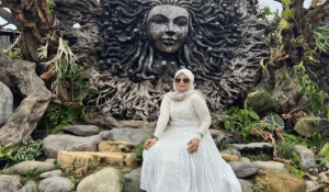 sari timbul glass factory