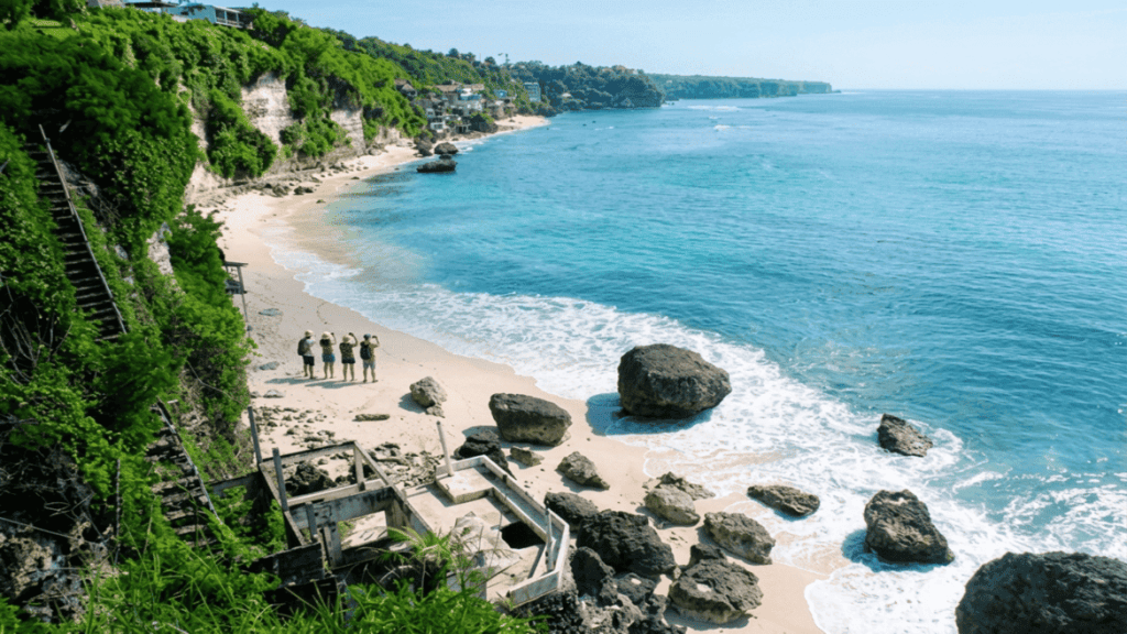 Cemongkak Hill: Surga Sunset Tersembunyi di Balik Tebing Pecatu, Bali