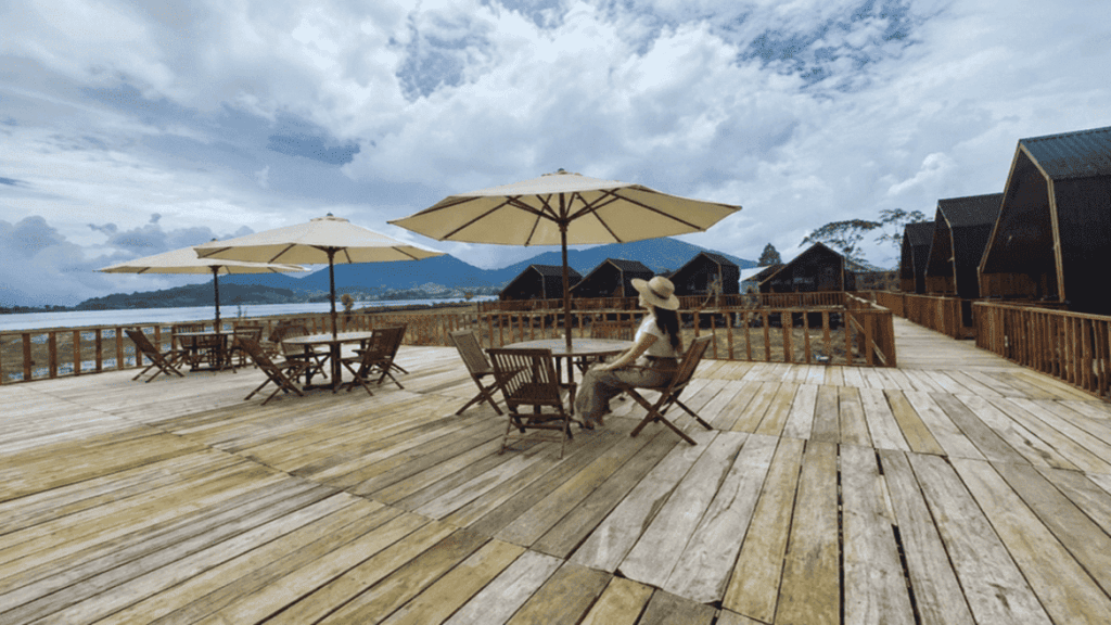 Dynasty Glamping Bedugul: Pesona Glamping Mewah di Tepi Danau Beratan
